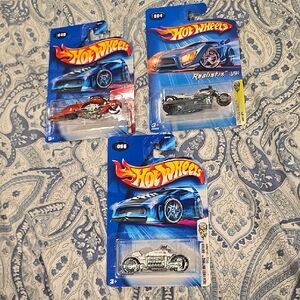 New Bundle Of 3 Hot Wheels